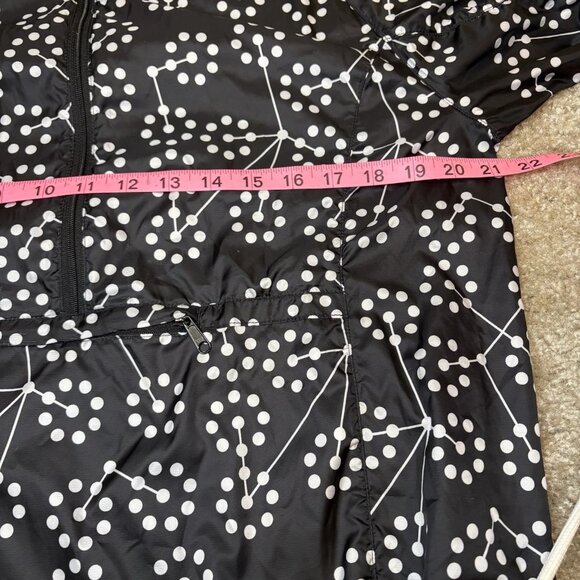 Oiselle Windbreaker Running Jacket with front zip pocket, Hooded Size Medium - Picture 6 of 6